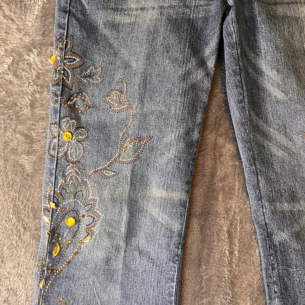 Mixit Embroidered Flare Jeans in Blue with Yellow Accents Size 6 - Picture 11 of 16